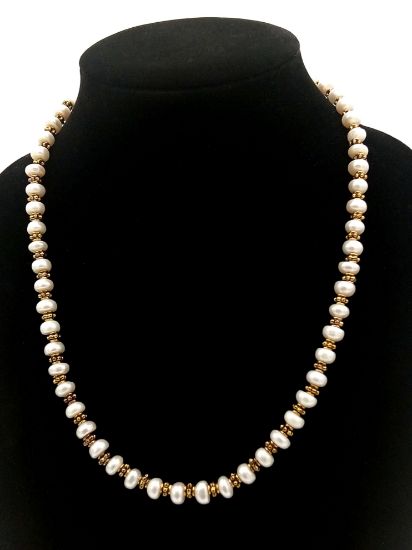 Picture of Ocean Gems Freshwater Pearl Necklace